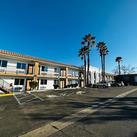 Casa Blanca Express & Suites Cypress Buena Park - Anaheim Area エクステリア 写真