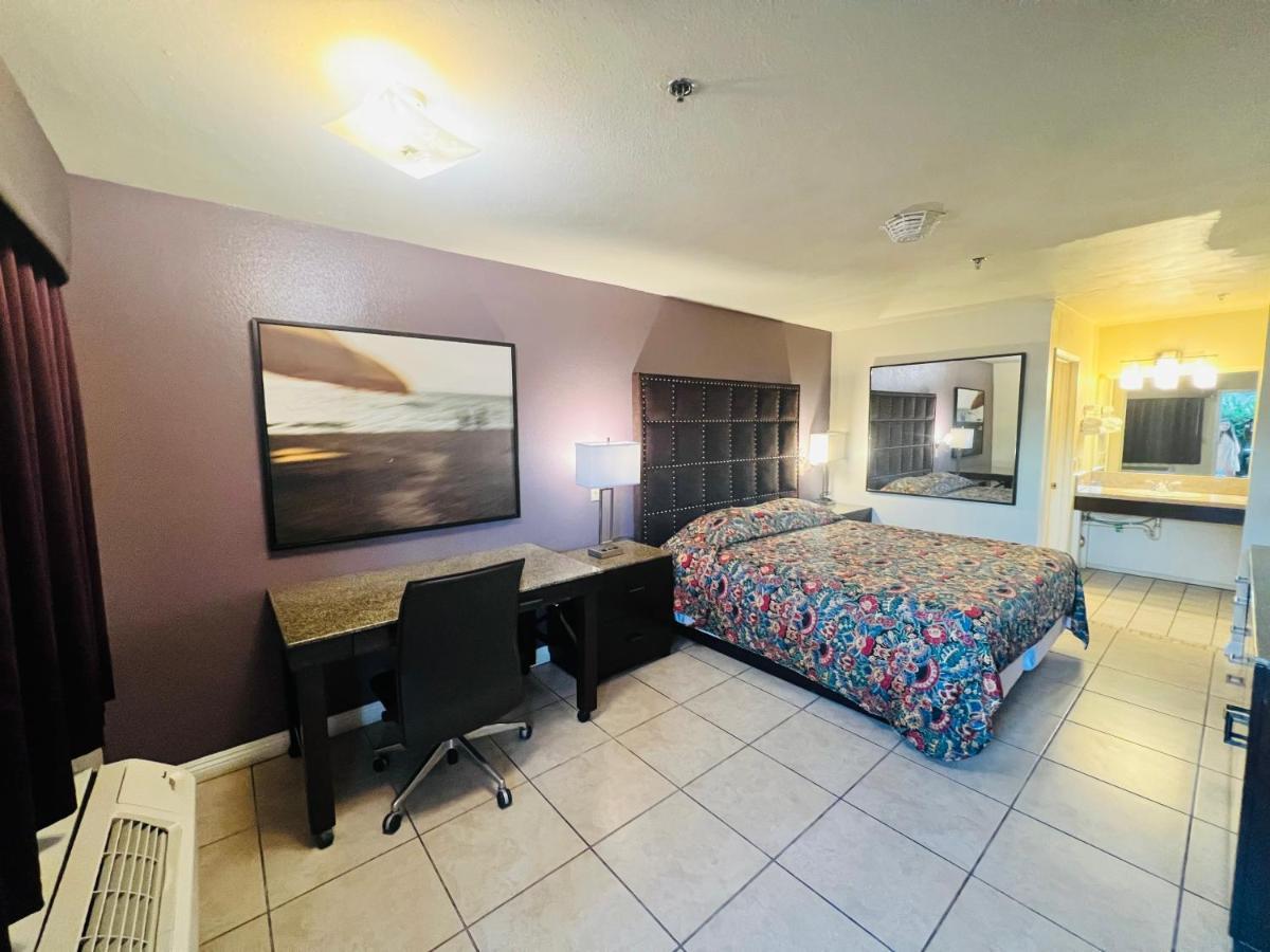 Casa Blanca Express & Suites Cypress Buena Park - Anaheim Area エクステリア 写真