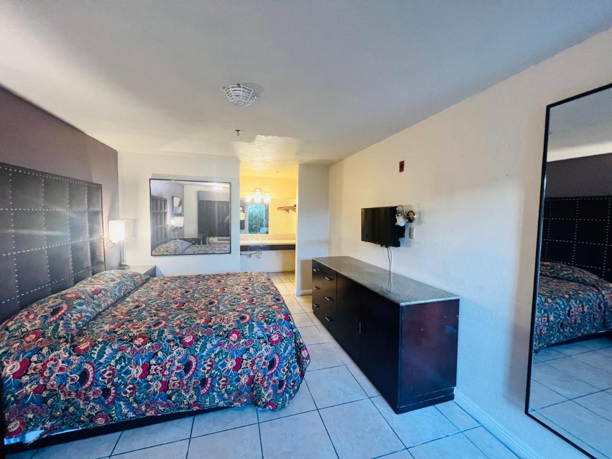 Casa Blanca Express & Suites Cypress Buena Park - Anaheim Area エクステリア 写真